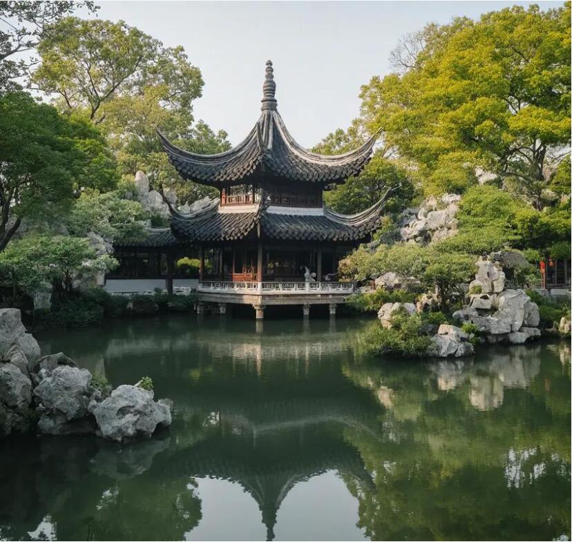 牙克石雨珍餐饮有限公司